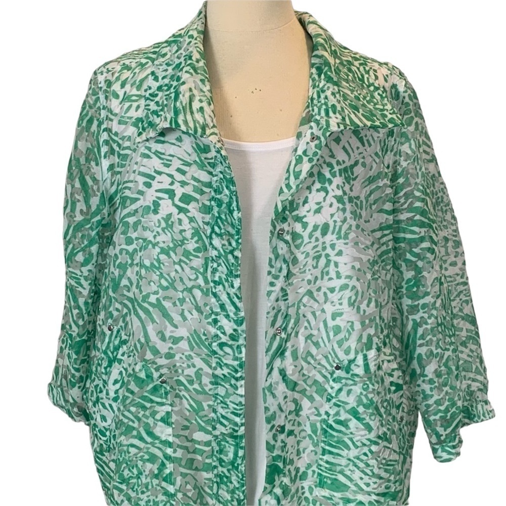 Chico’s Size 2 (large / 12) Green and white burn-out spring button down shirt.